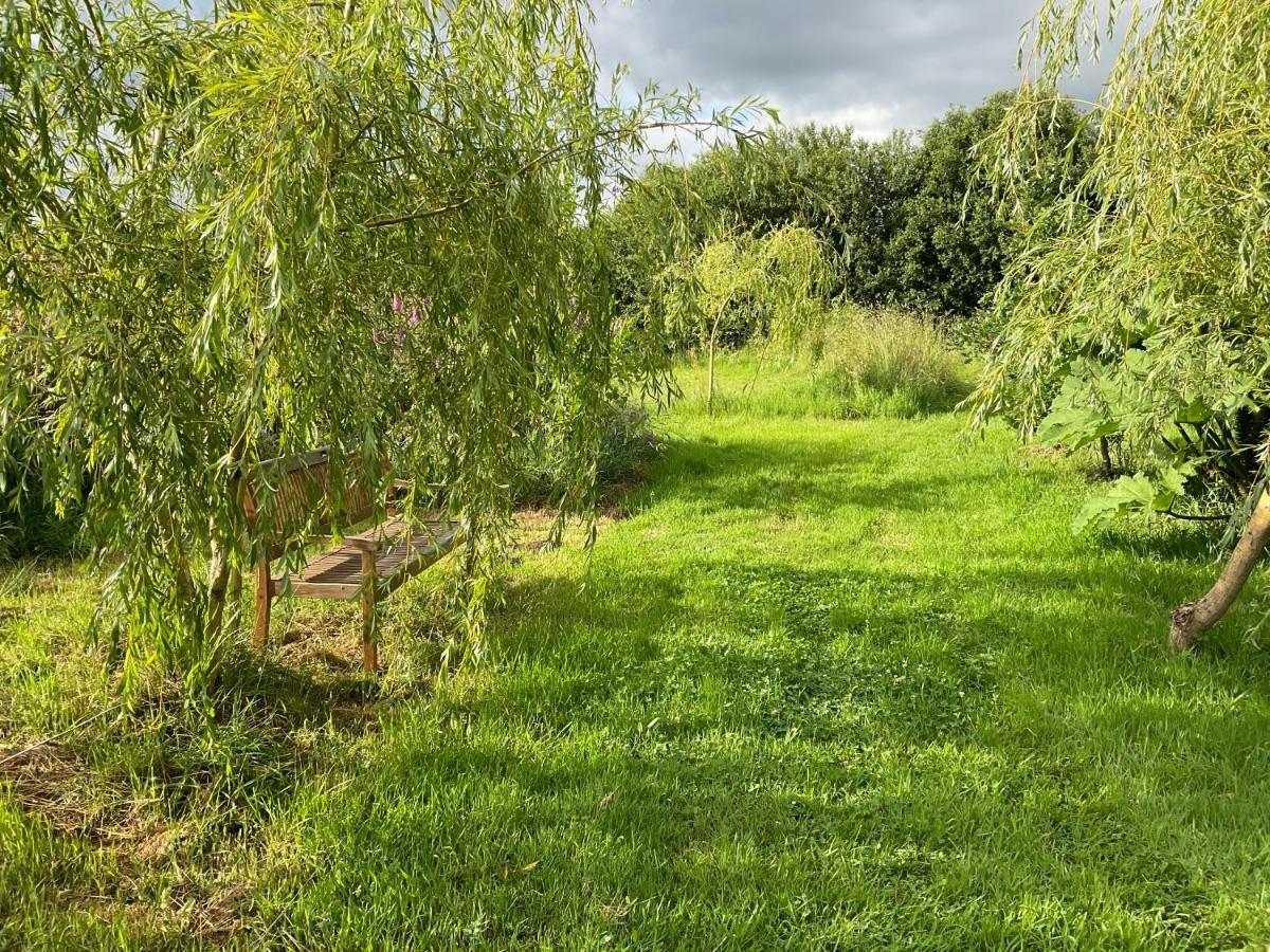 Les Sources Camping Club Les Cresnays Exteriör bild